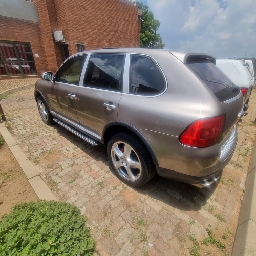 2004 Porsche Cayenne Turbo