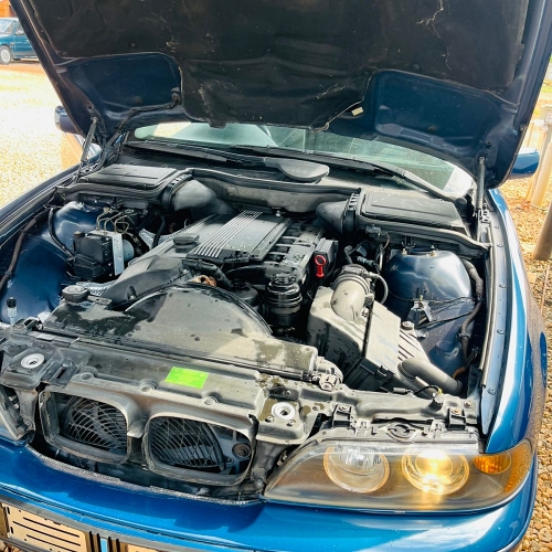2001 BMW 530i – Sunroof