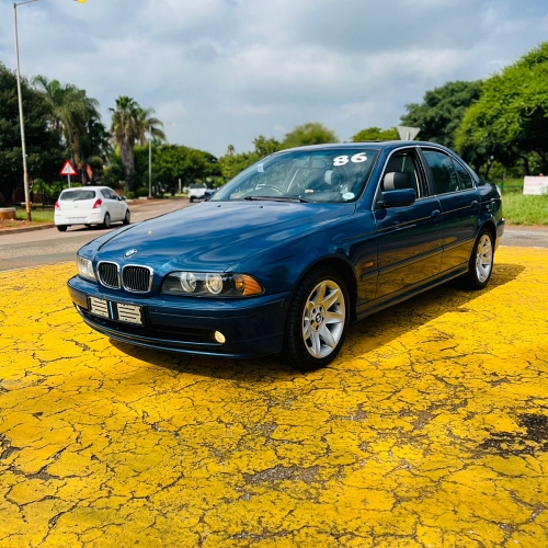 2001 BMW 530i – Sunroof