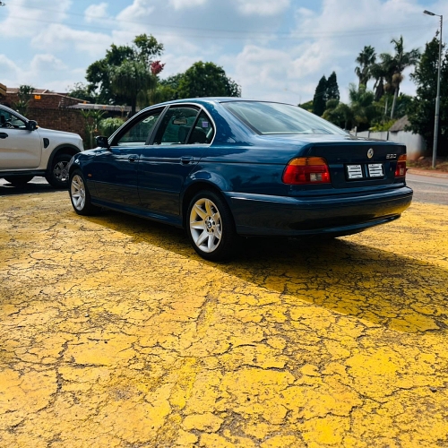 2001 BMW 530i – Sunroof