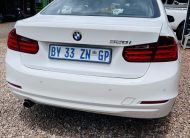 2012 BMW 320i F30