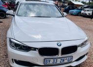 2012 BMW 320i F30