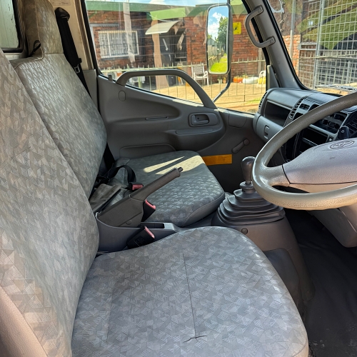 2015 Toyota Dyna 4-093 Closed Body