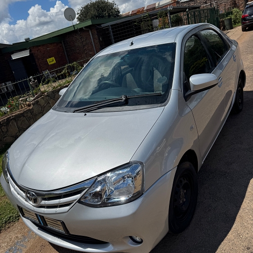 2015 Toyota Etios 1.5 XS/Sprint Sedan
