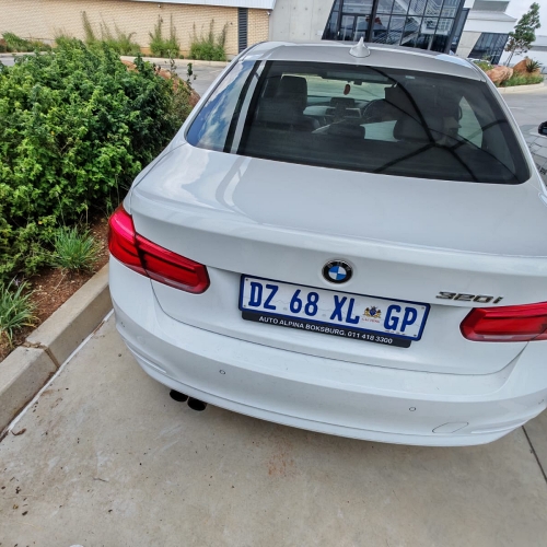 2015 BMW 320i F30 A/T