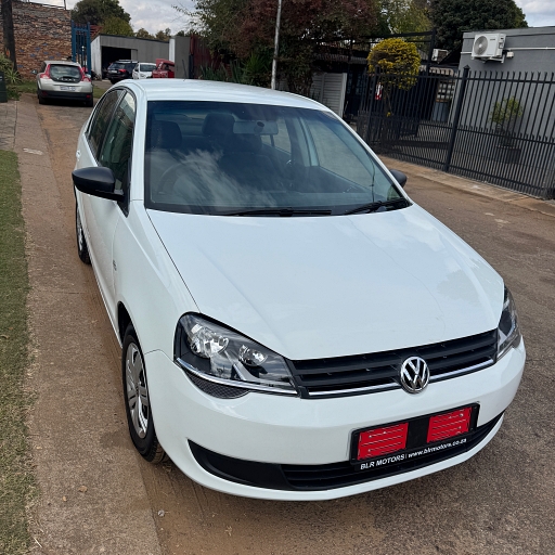 Volkswagen Polo 1.6 Sedan Comfortline