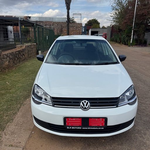 Volkswagen Polo 1.6 Sedan Comfortline