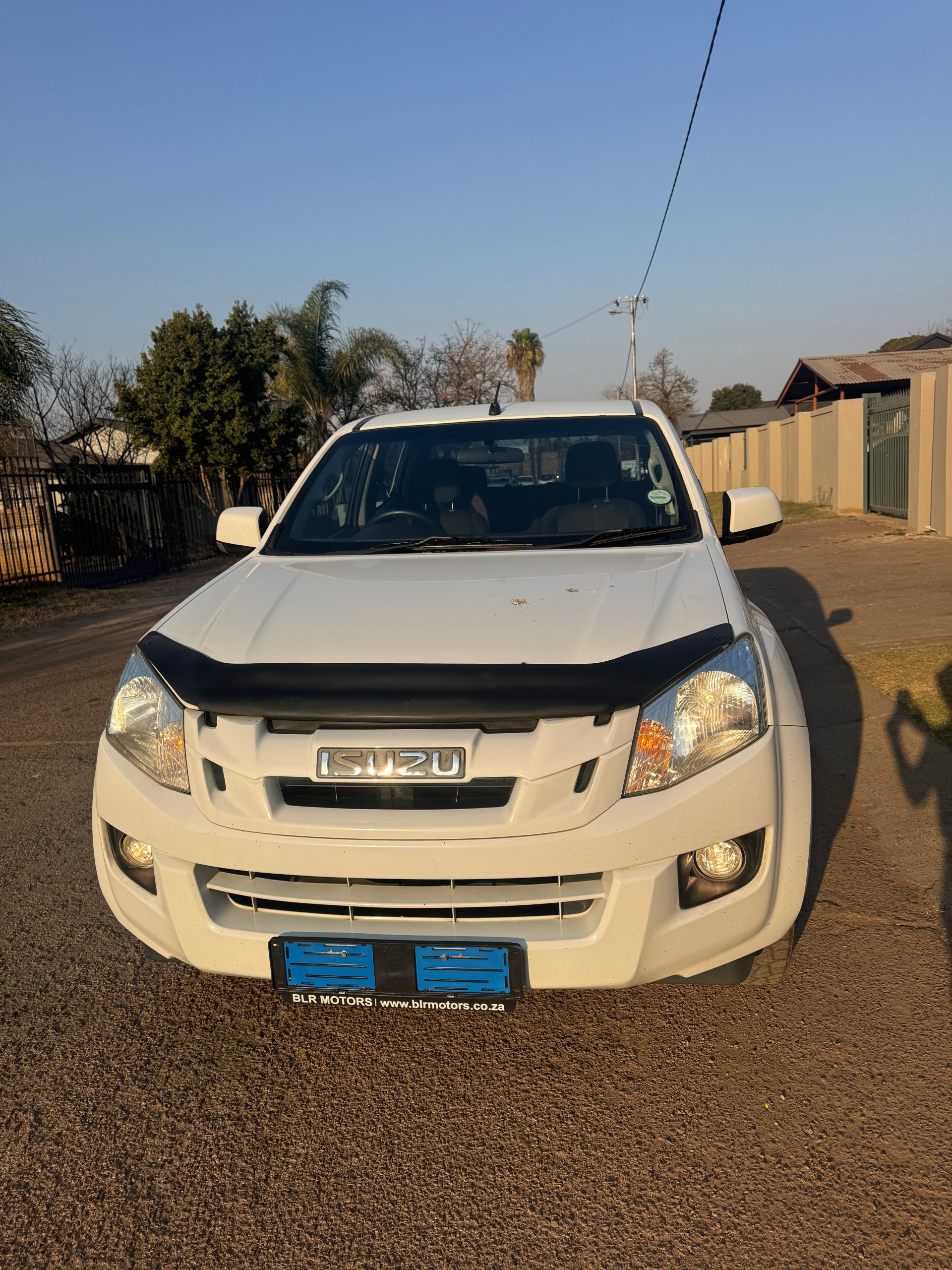 Isuzu KB 240i LE Double Cab