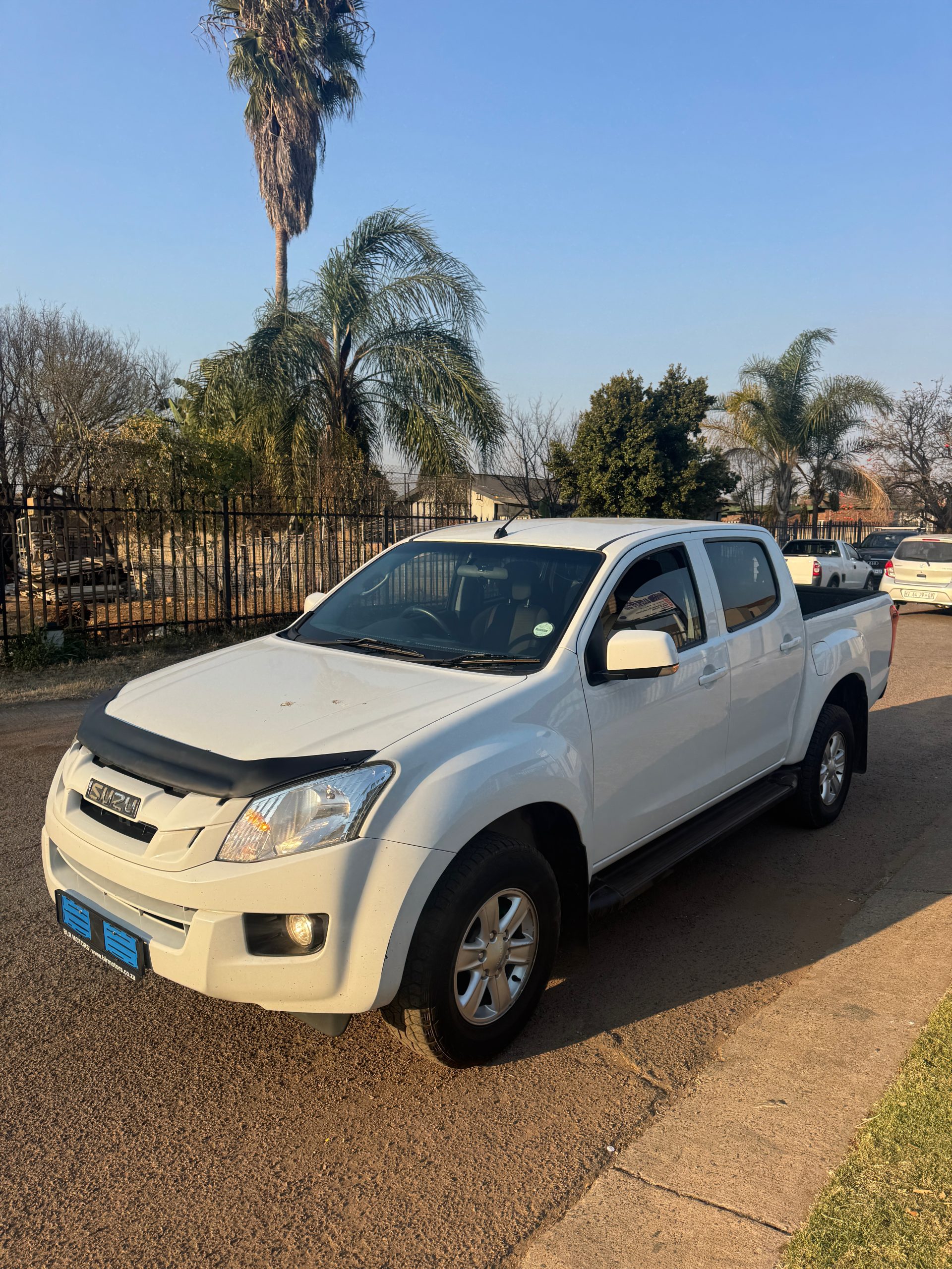 Isuzu KB 240i LE Double Cab