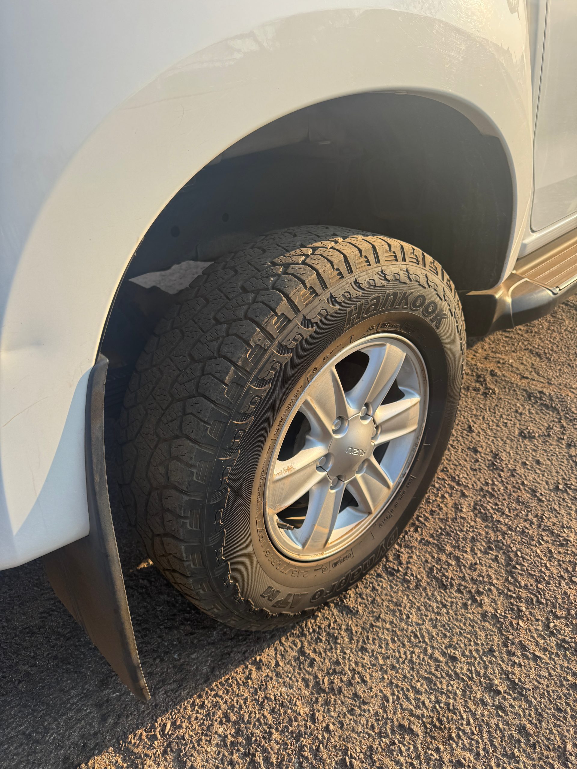 Isuzu KB 240i LE Double Cab