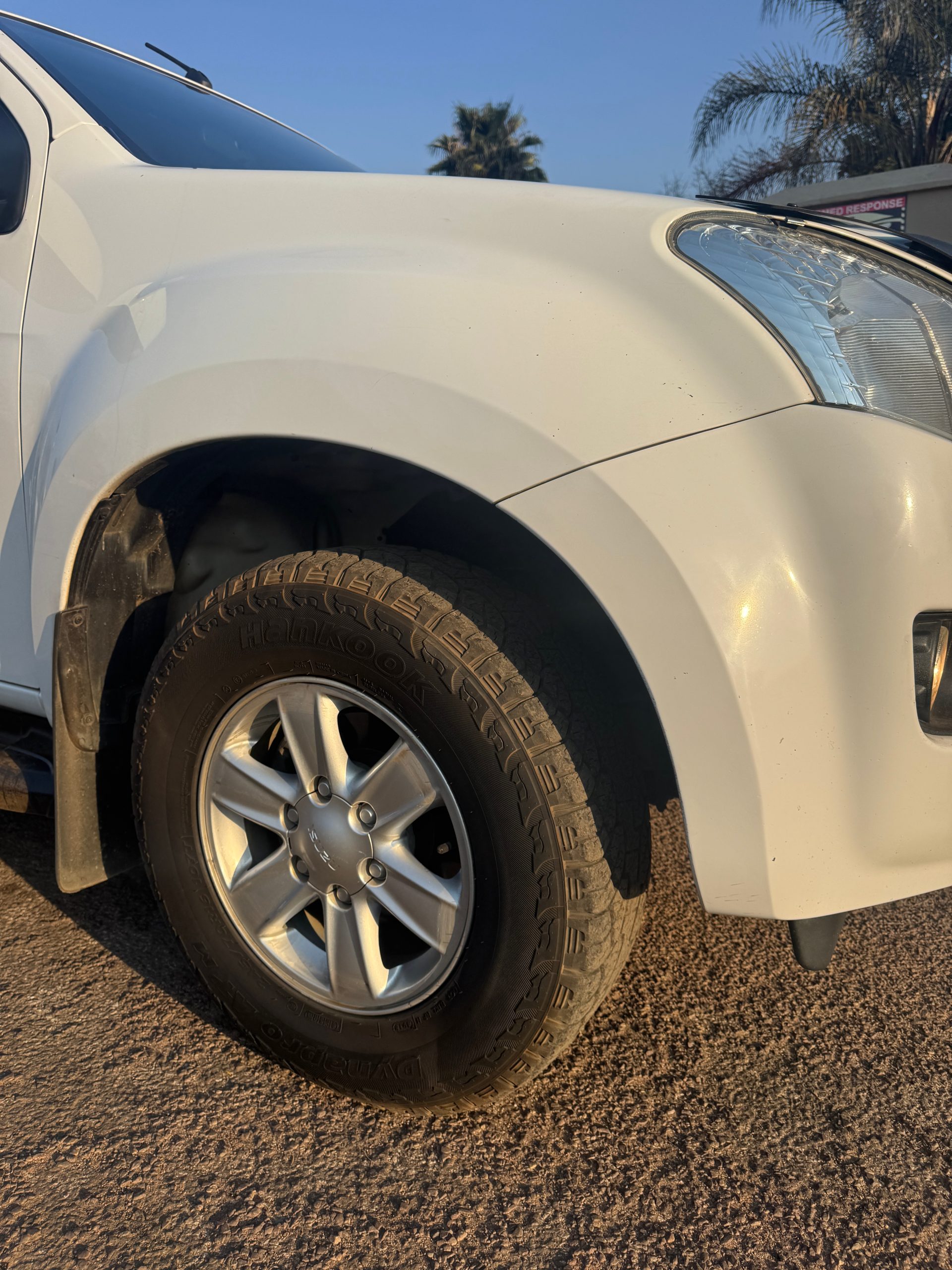 Isuzu KB 240i LE Double Cab