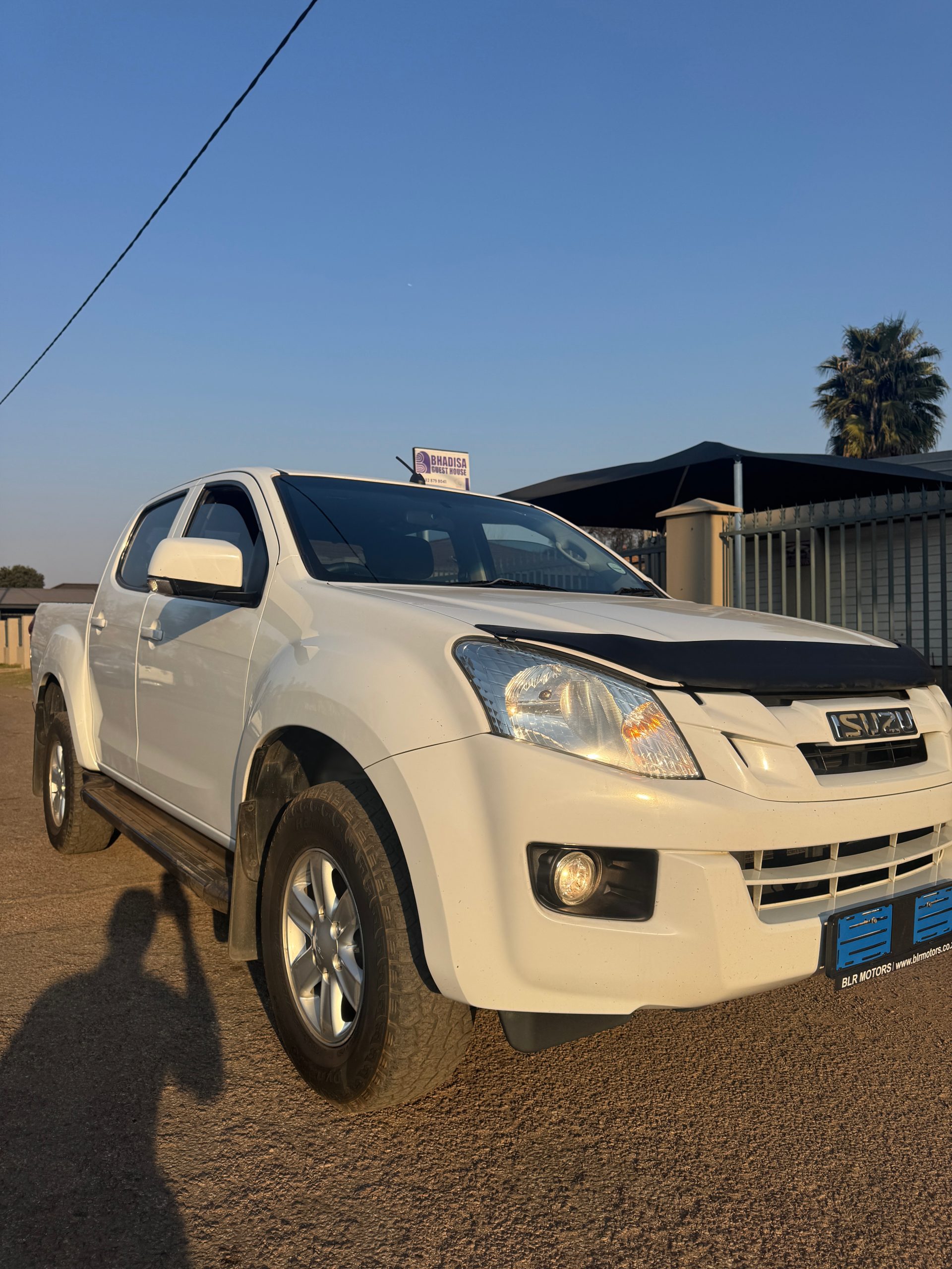 Isuzu KB 240i LE Double Cab