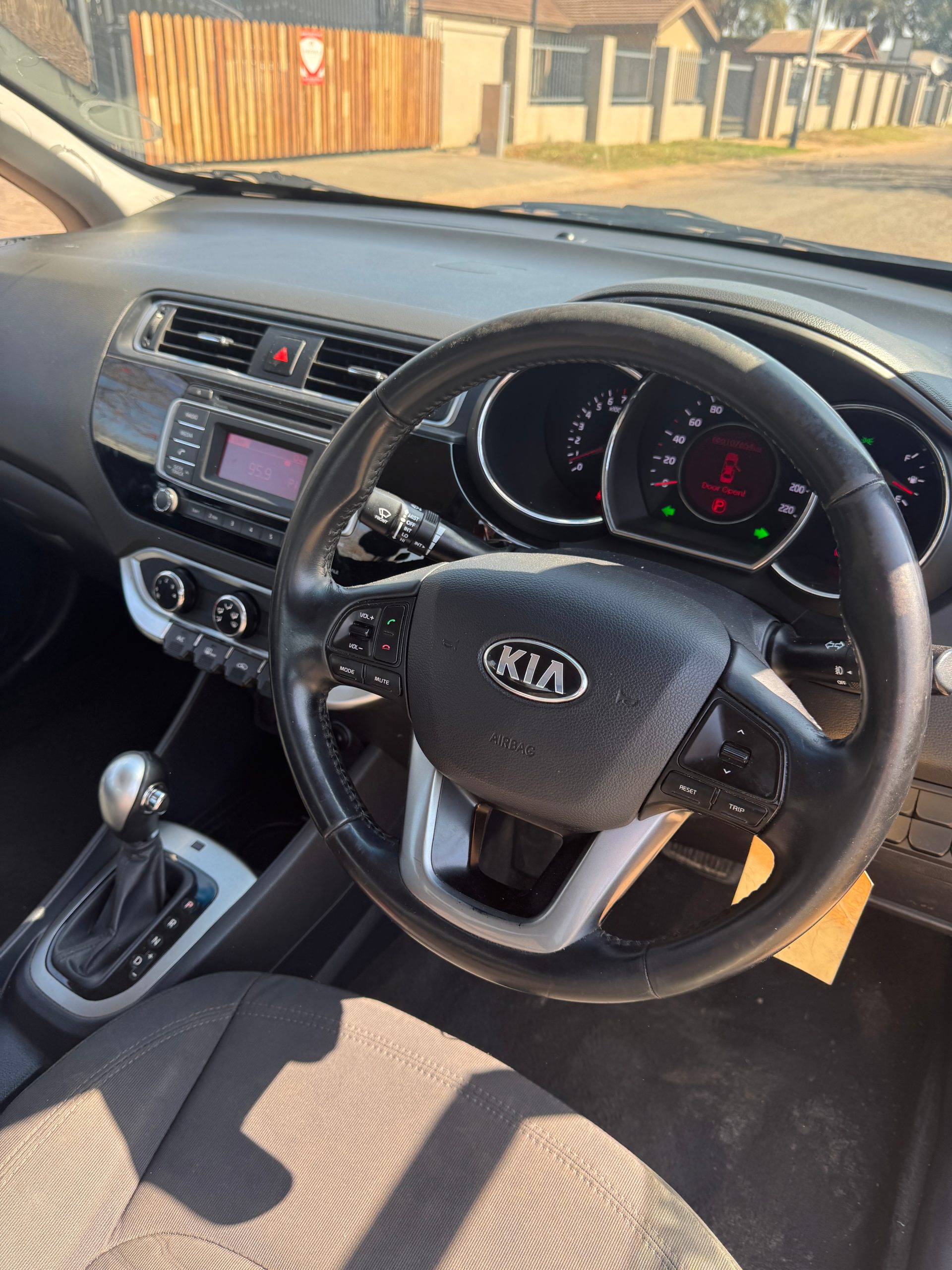 Kia Rio 1.4 Sedan A/T